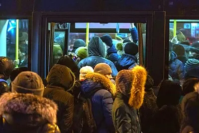 Мурманск әуежайынан автобуспен